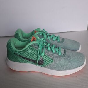 Nike Women's Green and Gray Sneakers Size 9.5